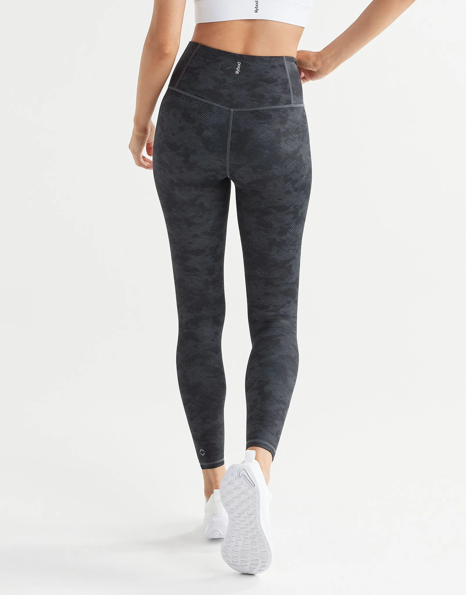 ASTRID Ultra-Core - Black Stucco