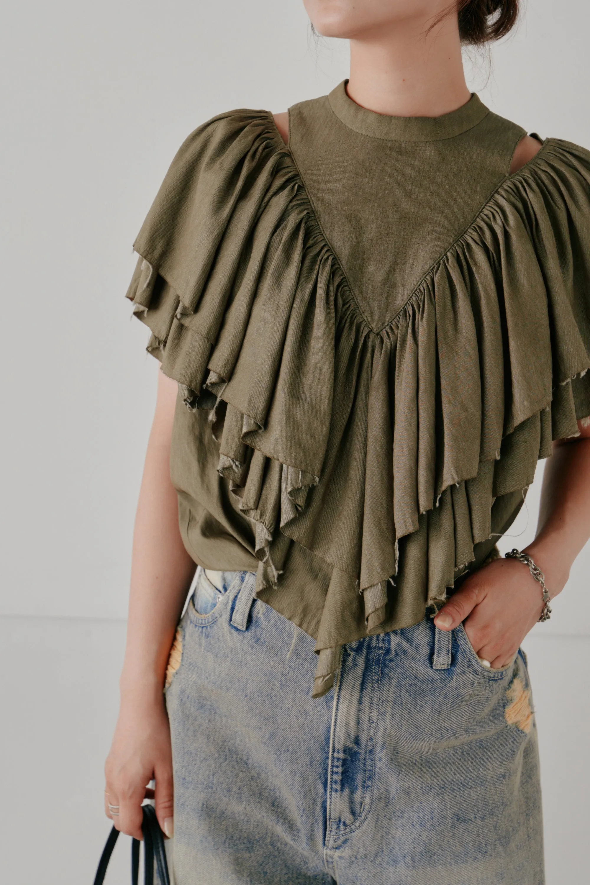 volume ruffle tops