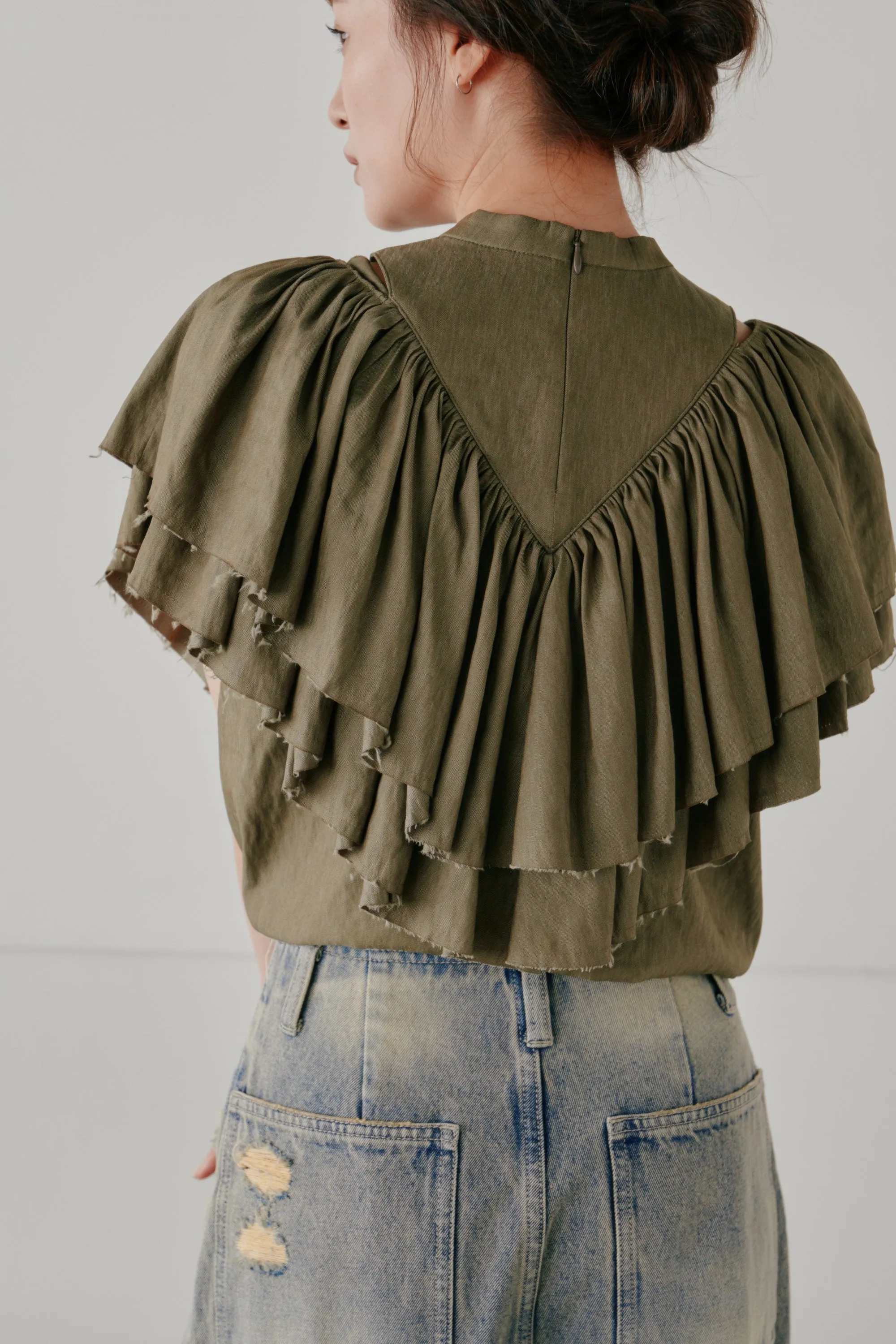 volume ruffle tops